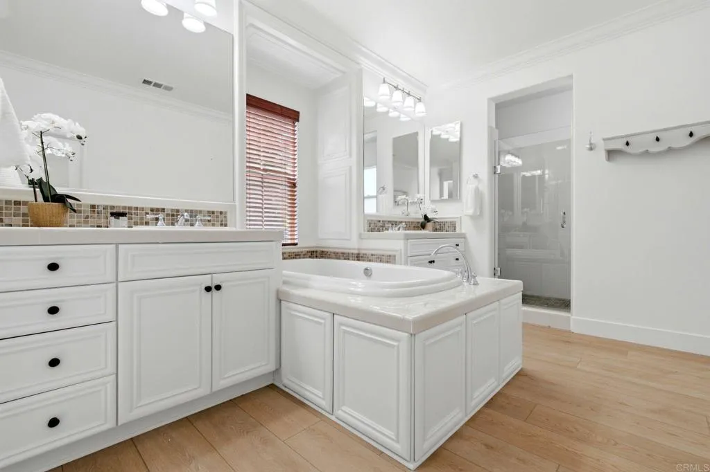 https://cdn.realtyfeed.com/cdn/127/306782477/1fca944b87a40e93de7408dcaa6867ea.webp
