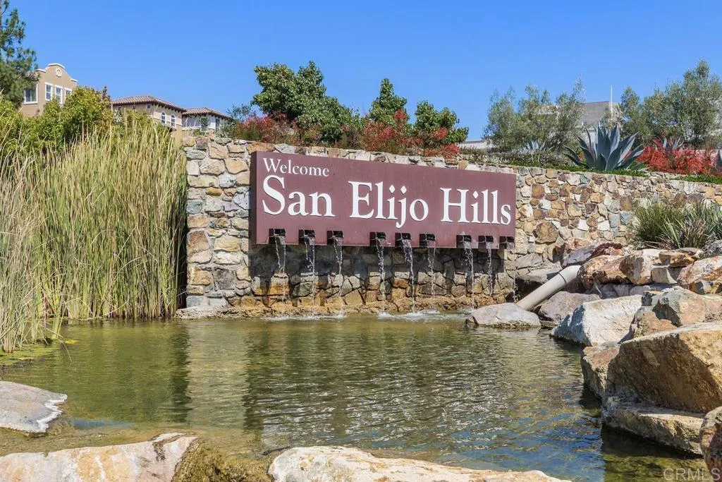 https://cdn.realtyfeed.com/cdn/127/306782477/2f4a9eff0c3fa5e54f47184d1de52c66.webp