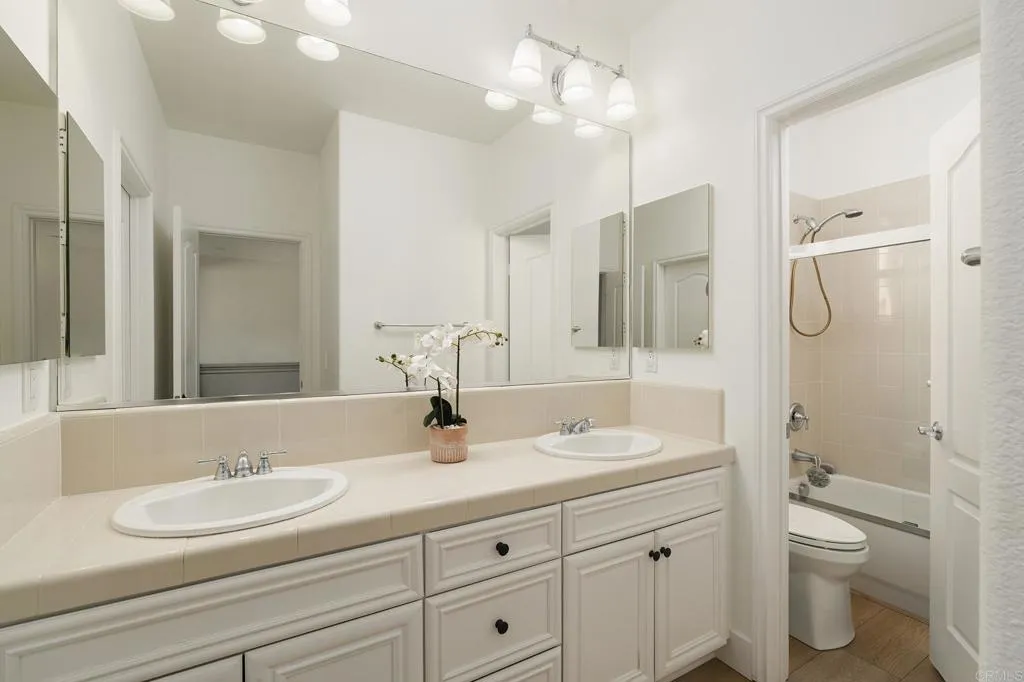 https://cdn.realtyfeed.com/cdn/127/306782477/8d92a72accde59152fbcd09e131f88f1.webp