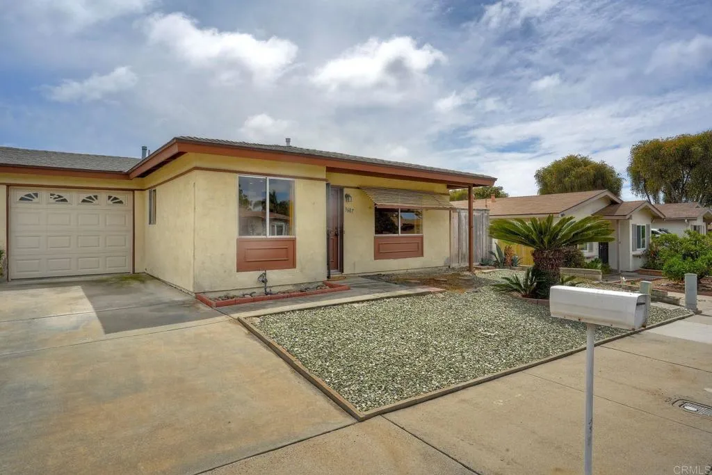 https://cdn.realtyfeed.com/cdn/127/306782507/156fc3c0af2174312de44747a7cd66aa.webp