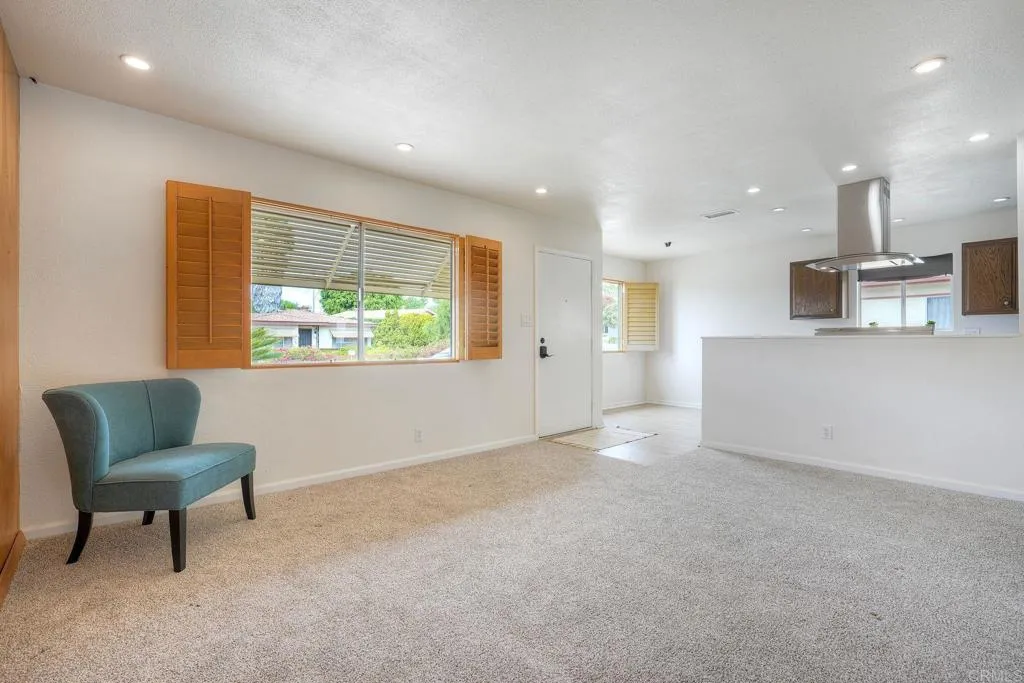 https://cdn.realtyfeed.com/cdn/127/306782507/6a8cfe7073479fa3f8de6994301cc577.webp