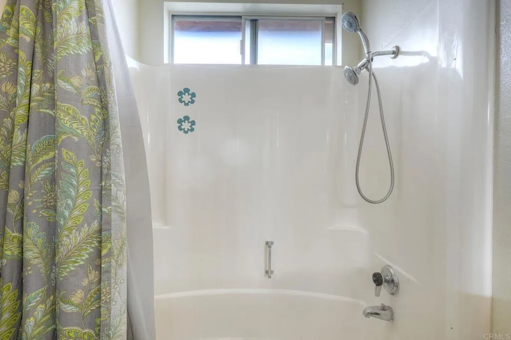 https://cdn.realtyfeed.com/cdn/127/306782507/740c474f242b0fb72e8cff1c87e8981f.webp