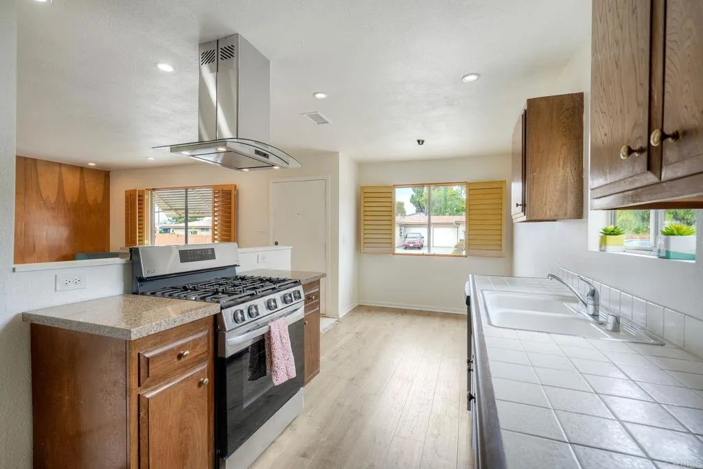 https://cdn.realtyfeed.com/cdn/127/306782507/d2404135a537c2bc88dd29a9bec12c87.webp