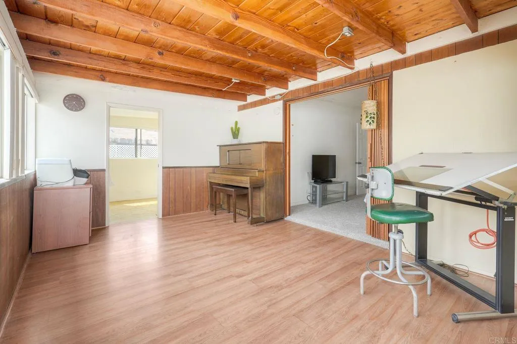https://cdn.realtyfeed.com/cdn/127/306782507/e9b5eab86306a94b33970e7e034cdf72.webp