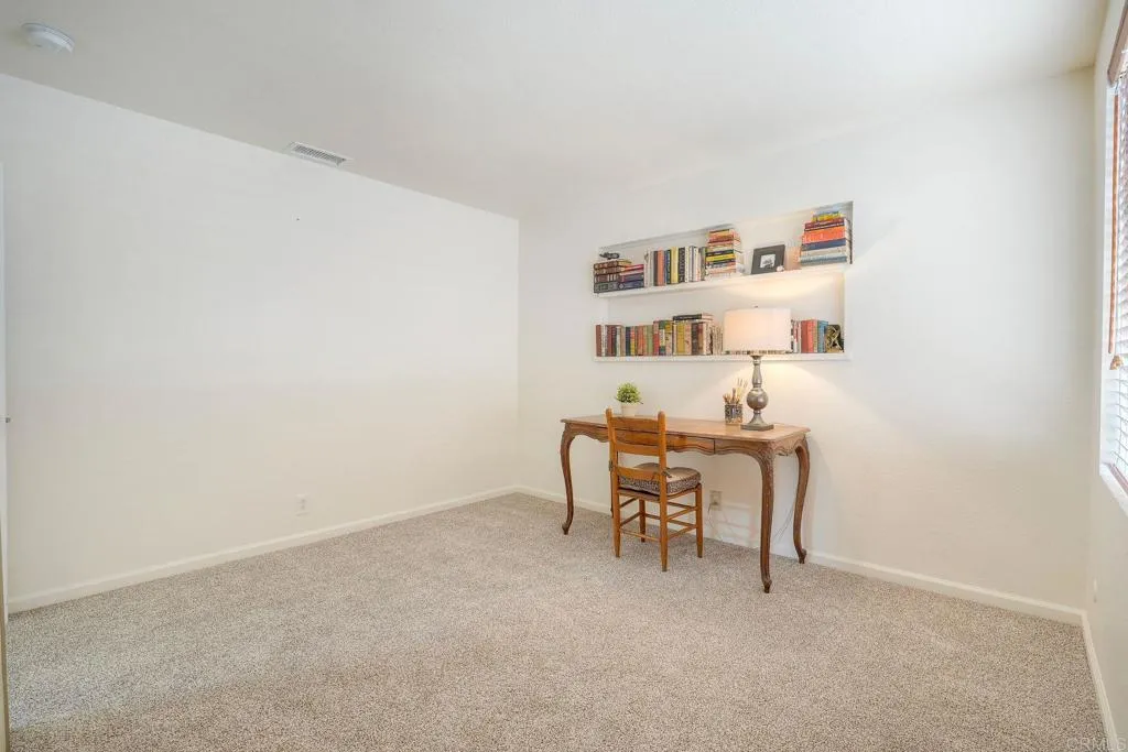 https://cdn.realtyfeed.com/cdn/127/306782507/f05f559f0716bde0cc16cbad0abab6c3.webp