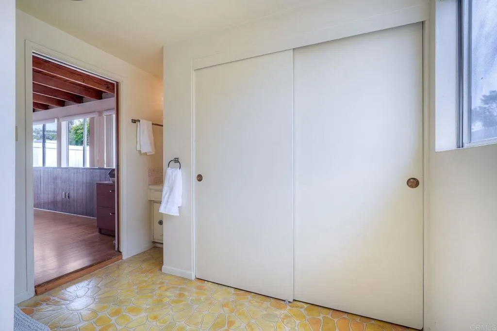 https://cdn.realtyfeed.com/cdn/127/306782507/fc4679ae62564cf9e027cbc4394dc441.webp
