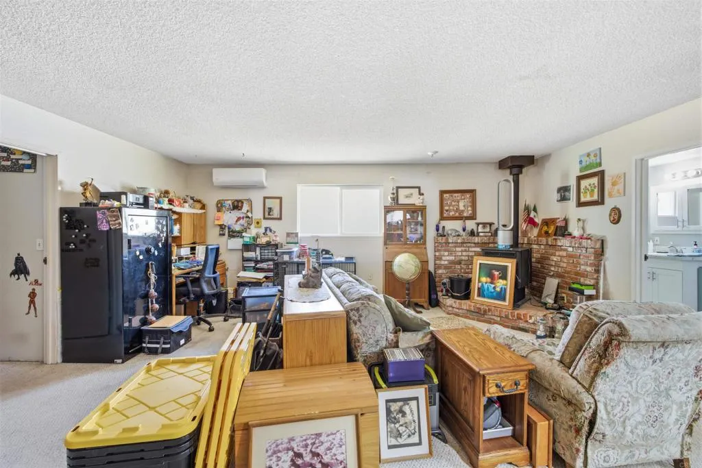 https://cdn.realtyfeed.com/cdn/127/306782526/4f15554df015c484993a40eb24ae419c.webp