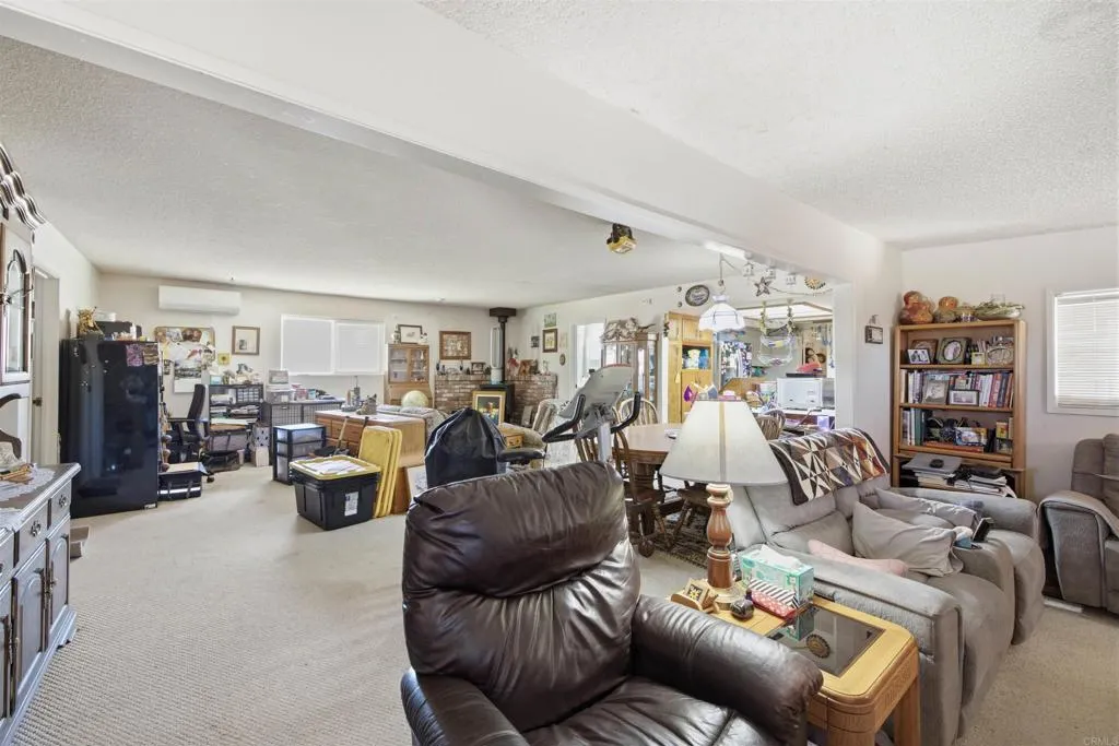 https://cdn.realtyfeed.com/cdn/127/306782526/817db4e928b46d5c1111e7d1968f8815.webp