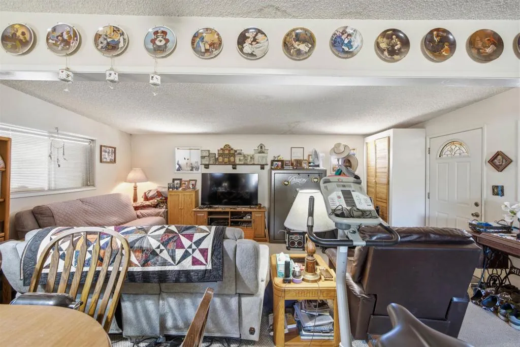 https://cdn.realtyfeed.com/cdn/127/306782526/ce06084d866a94433e6714b0514e8403.webp