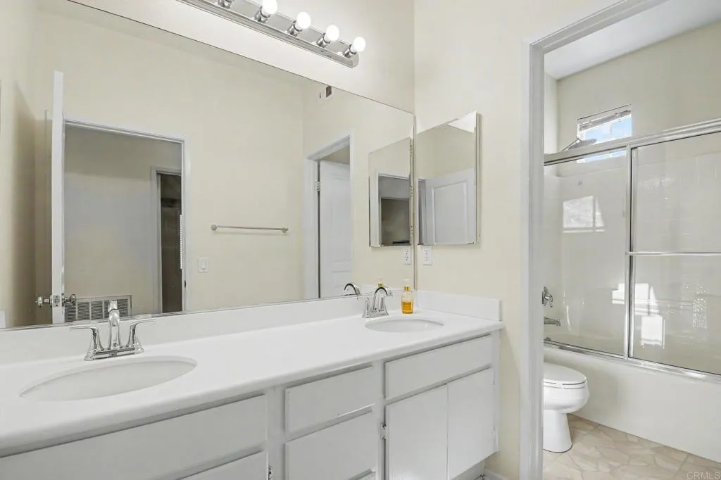 https://cdn.realtyfeed.com/cdn/127/306782543/7b27c36fa56a3aebad20cce93decfd18.webp