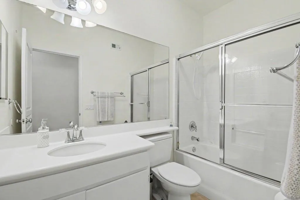 https://cdn.realtyfeed.com/cdn/127/306782543/9a48f16f948d7c63ccf75ad815a26296.webp