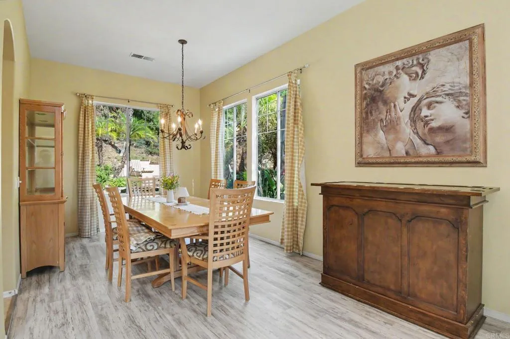 https://cdn.realtyfeed.com/cdn/127/306782543/a14e93d8503d225991179910eb57dce7.webp