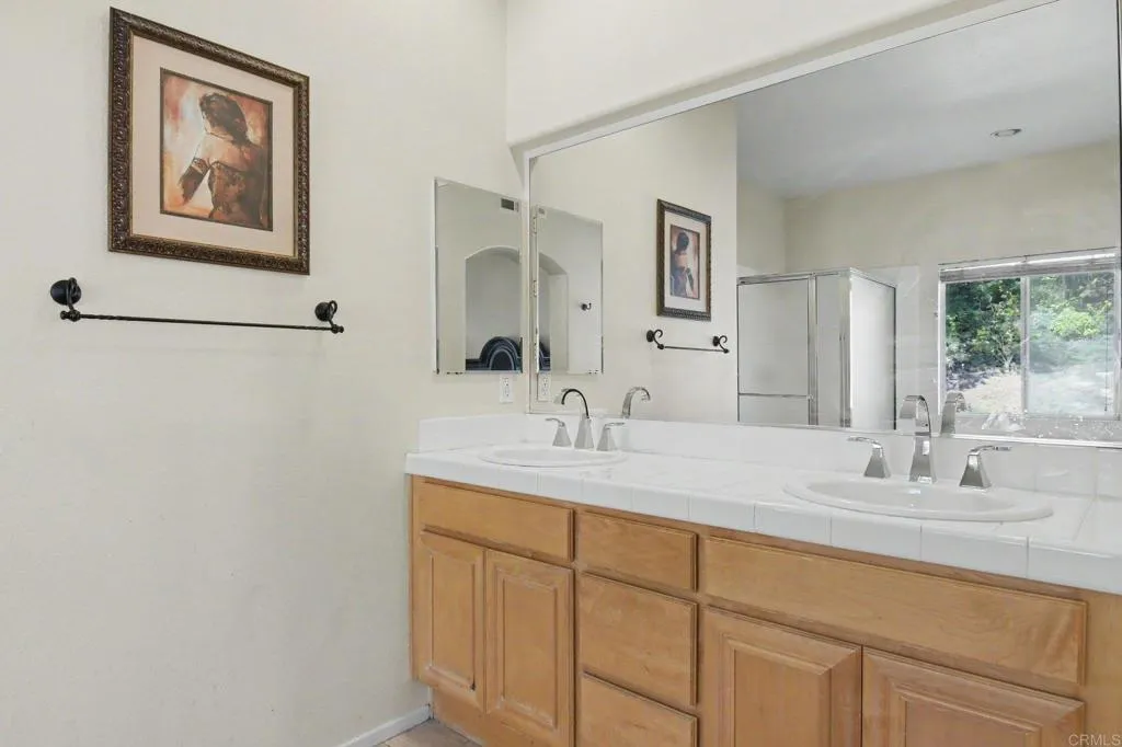 https://cdn.realtyfeed.com/cdn/127/306782543/f9305dee87891d3c34f179b08e5defab.webp