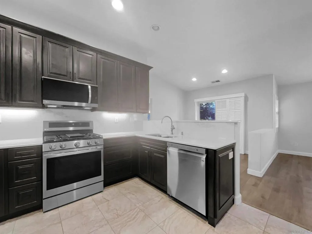 2060 Barbados Unit 1, Chula Vista, CA 91915 - Photo 2 of 19, Chula Vista, CA
