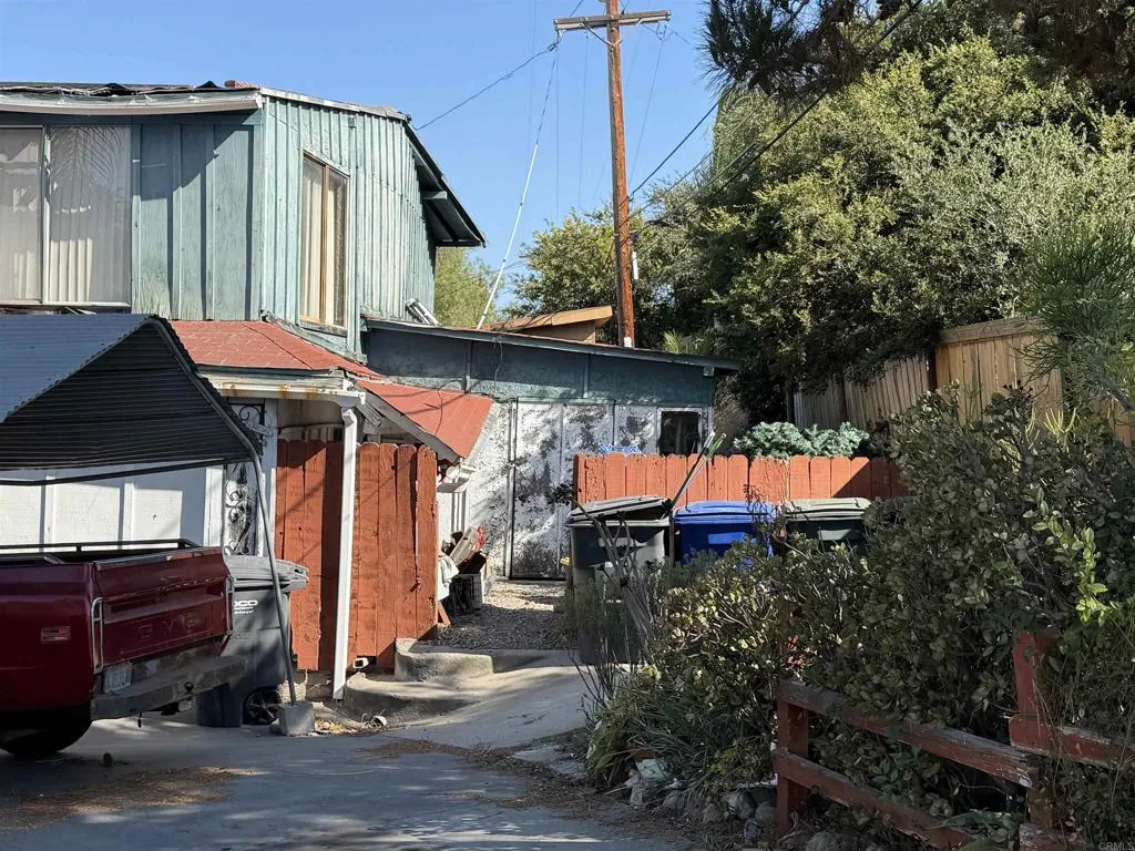https://cdn.realtyfeed.com/cdn/127/306782598/8015c9218f3c2e5bf1b6ee4602a0bfa6.webp