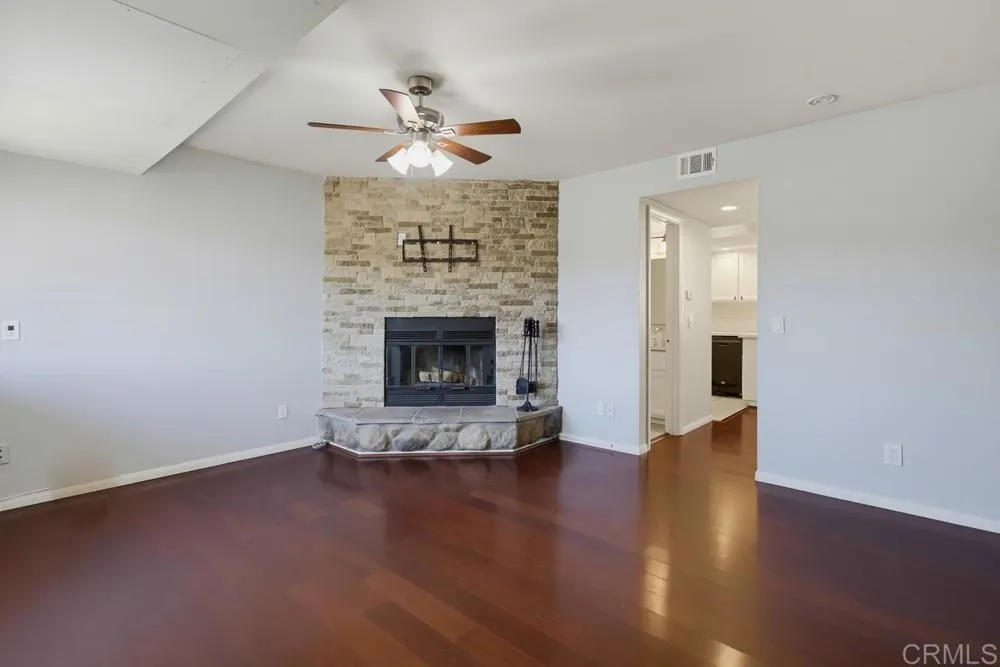 4339 Rialto Street Unit 6, San Diego, CA 92107 - Photo 5 of 38, San Diego, CA