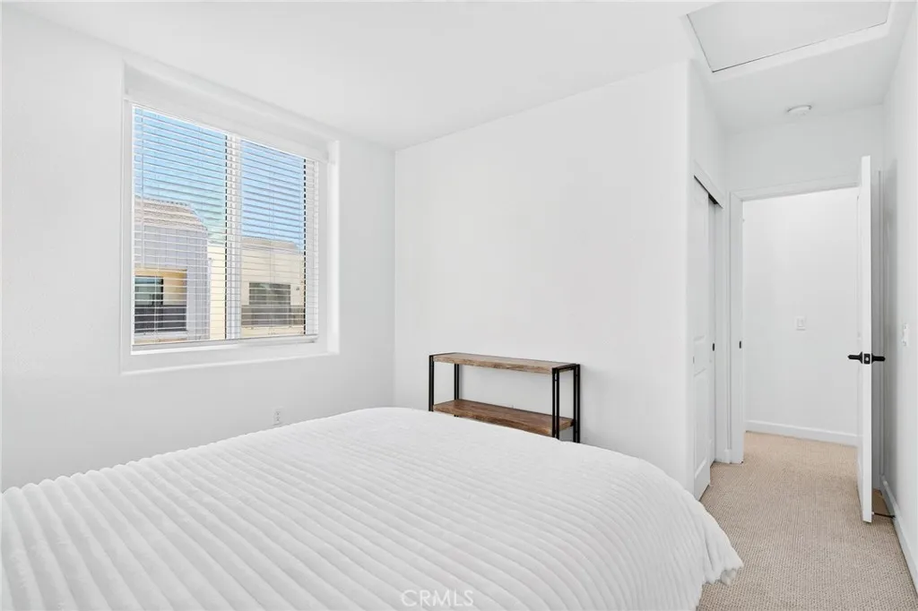 https://cdn.realtyfeed.com/cdn/127/306782625/00ac22af3f179674c057bfe21f0d4981.webp