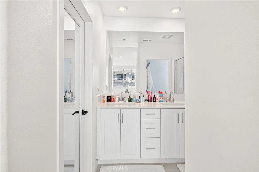 https://cdn.realtyfeed.com/cdn/127/306782625/ab2c6d81486c002e312b0ef21aac8ac9.webp