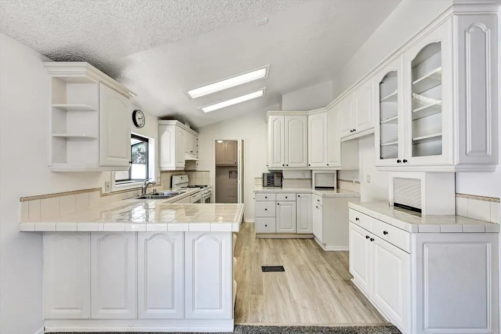 https://cdn.realtyfeed.com/cdn/127/306782627/4119aa67f750d0836778e60f8699036f.webp