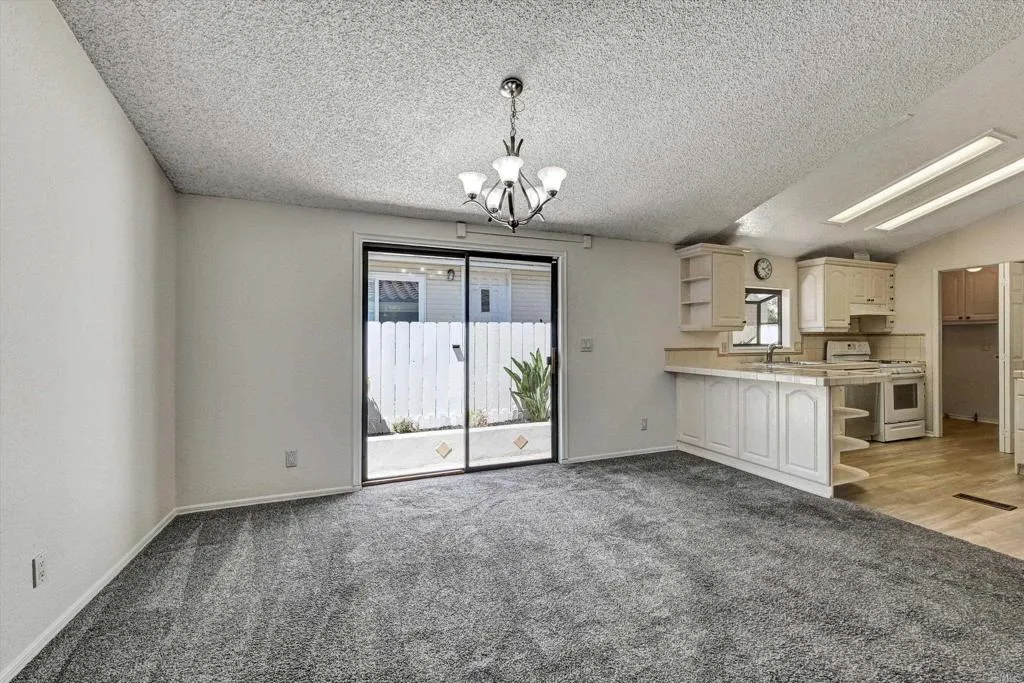 https://cdn.realtyfeed.com/cdn/127/306782627/66d34a554f7f1a4665462ce6e628b207.webp