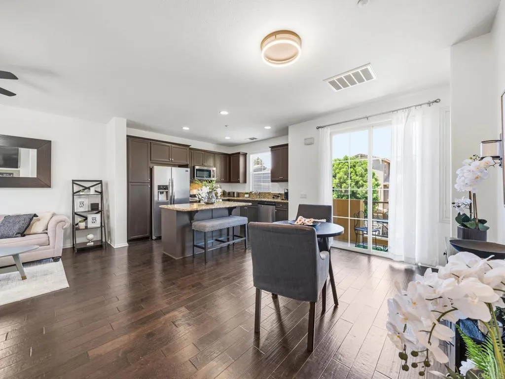 https://cdn.realtyfeed.com/cdn/127/306782632/2bb79c9674ef901f3d788721a4da4970.webp