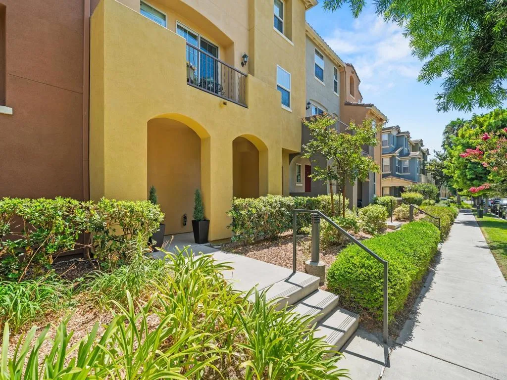 https://cdn.realtyfeed.com/cdn/127/306782632/4309663e262a2c3f38d4b21ca9f9043c.webp