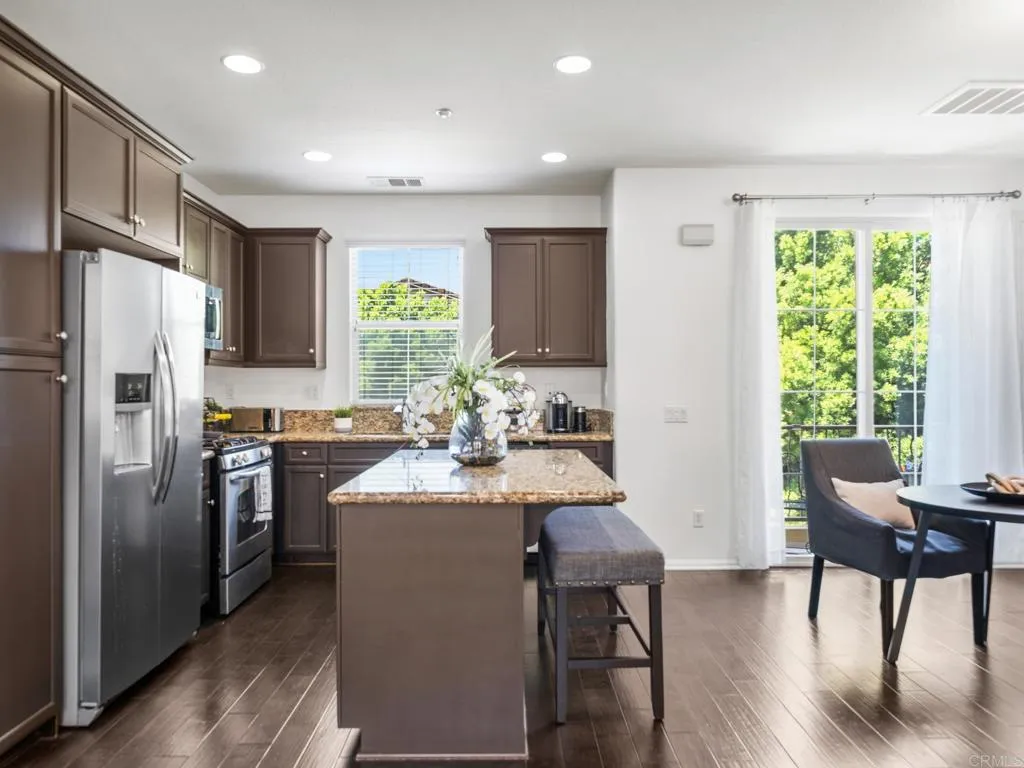 https://cdn.realtyfeed.com/cdn/127/306782632/684241b905e6798ca94b32314ef9c180.webp
