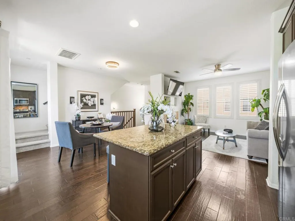 https://cdn.realtyfeed.com/cdn/127/306782632/6eaba771eb4ec9d4c11216b809df8c62.webp