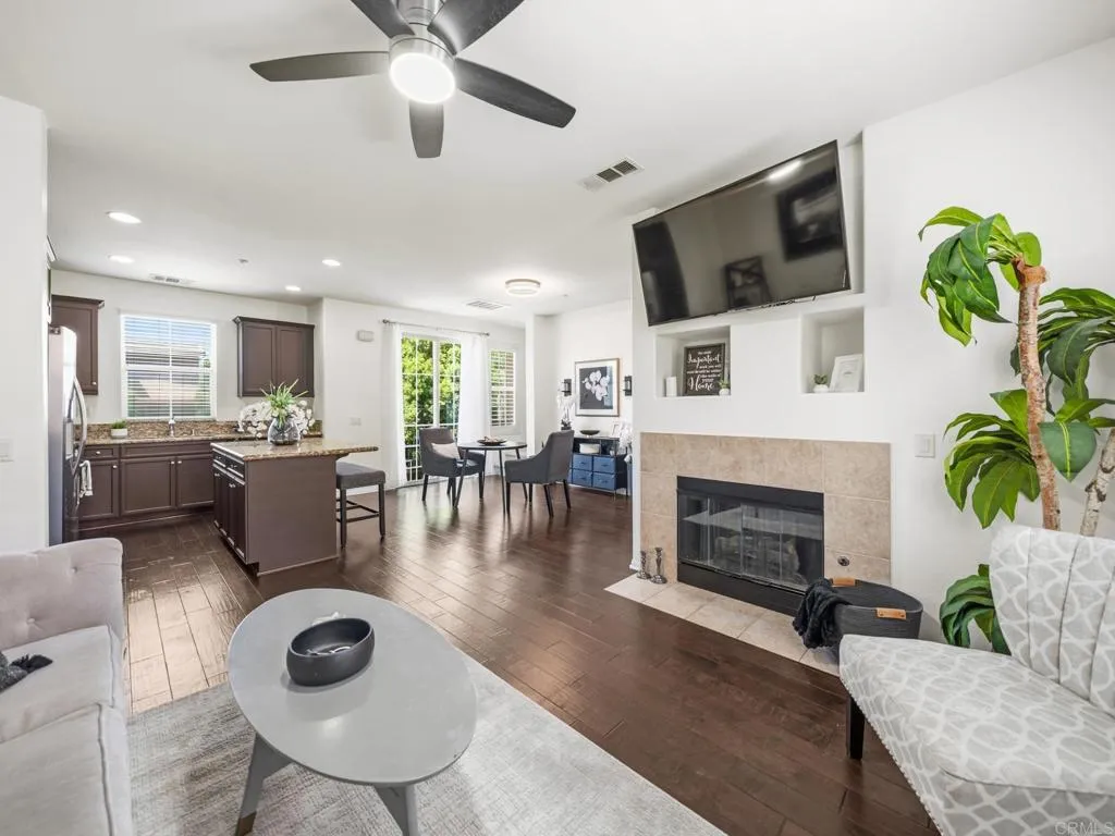 https://cdn.realtyfeed.com/cdn/127/306782632/6f883062a4e545bf048a3eb5a980669a.webp
