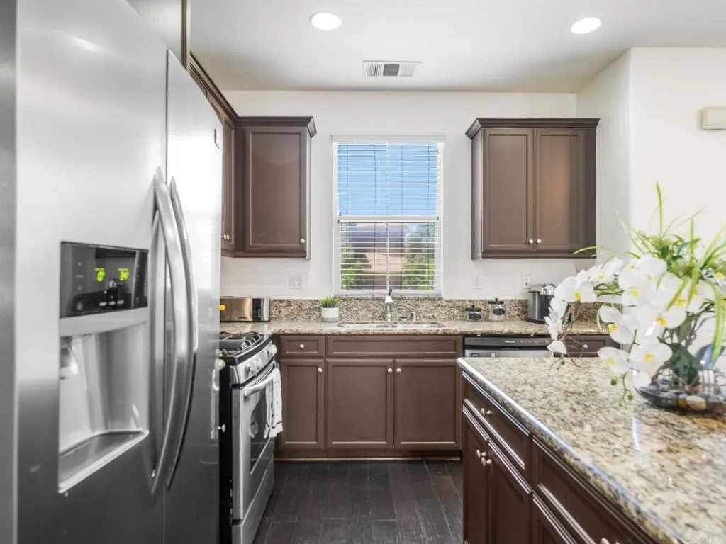 https://cdn.realtyfeed.com/cdn/127/306782632/908ff46243a2f93dbdda439d73d09756.webp