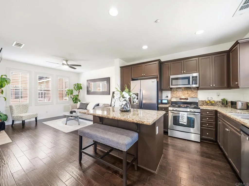 https://cdn.realtyfeed.com/cdn/127/306782632/a0c14dd4a1797364dc634492d39138af.webp