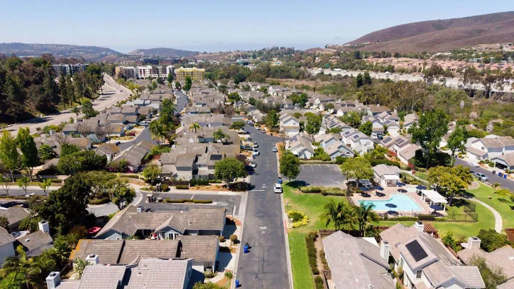 https://cdn.realtyfeed.com/cdn/127/306782659/68ba574b6ecb60e5f262d3a3f1c94942.webp