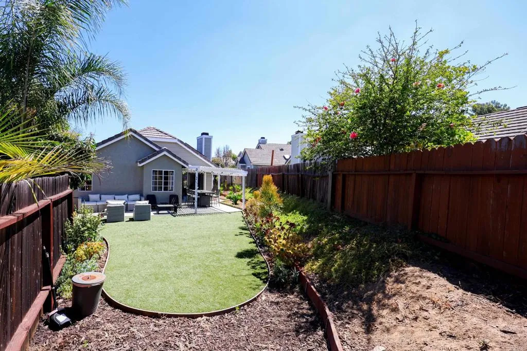 https://cdn.realtyfeed.com/cdn/127/306782659/878d25151f54efc889e200420856c321.webp
