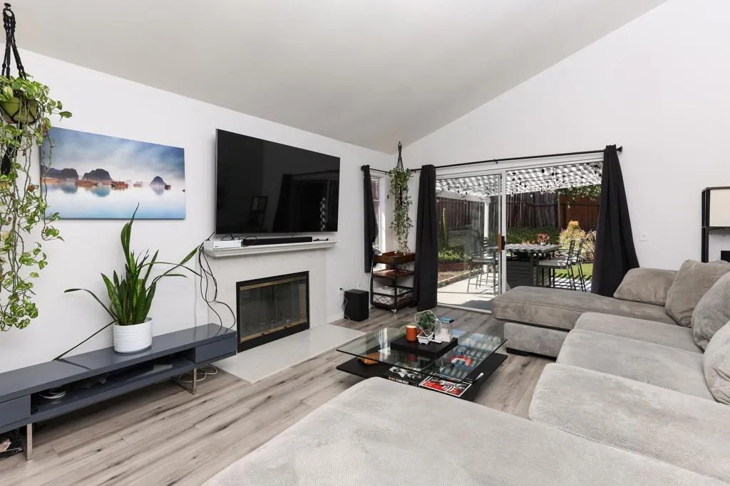 https://cdn.realtyfeed.com/cdn/127/306782659/bed52a3faa8c5b2e68ea6f09a5130f40.webp