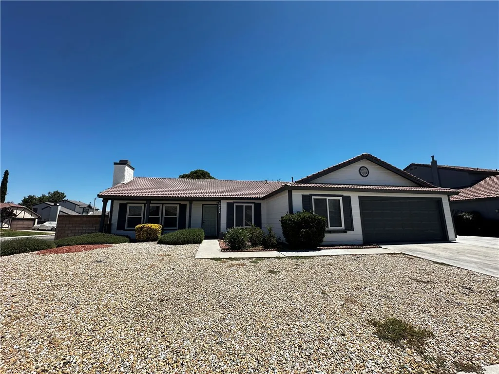 Lancaster, CA 93534