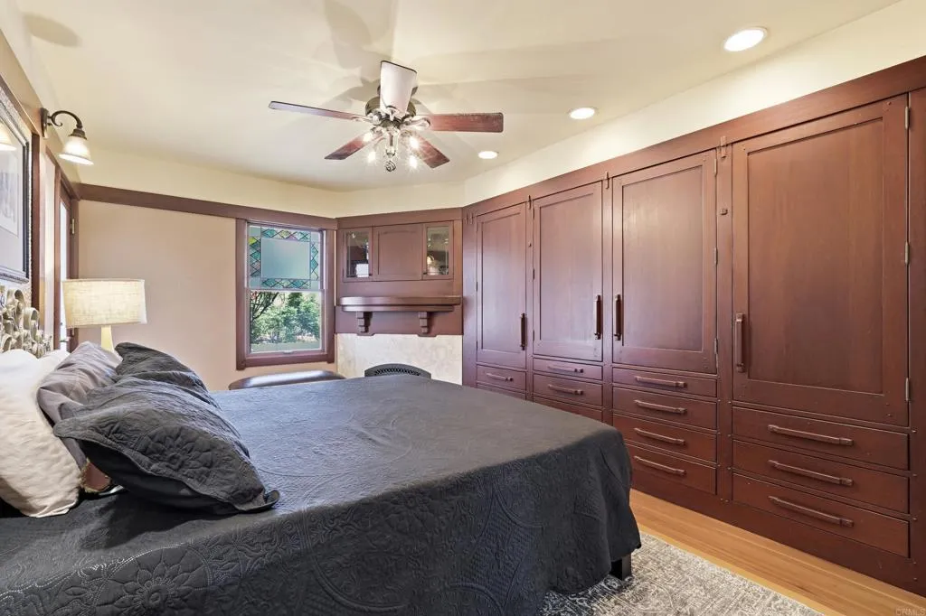 https://cdn.realtyfeed.com/cdn/127/306782766/5b2cad297ea30d7942bda3e55ddcf255.webp