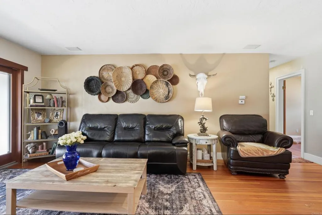 https://cdn.realtyfeed.com/cdn/127/306782766/8d3d2271f0b8d9c3b06118248e938dcd.webp