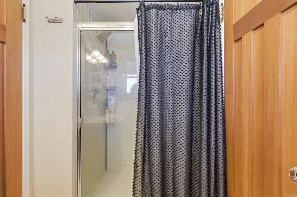 https://cdn.realtyfeed.com/cdn/127/306782766/96dff6b46639e8ddd2516427b536b279.webp