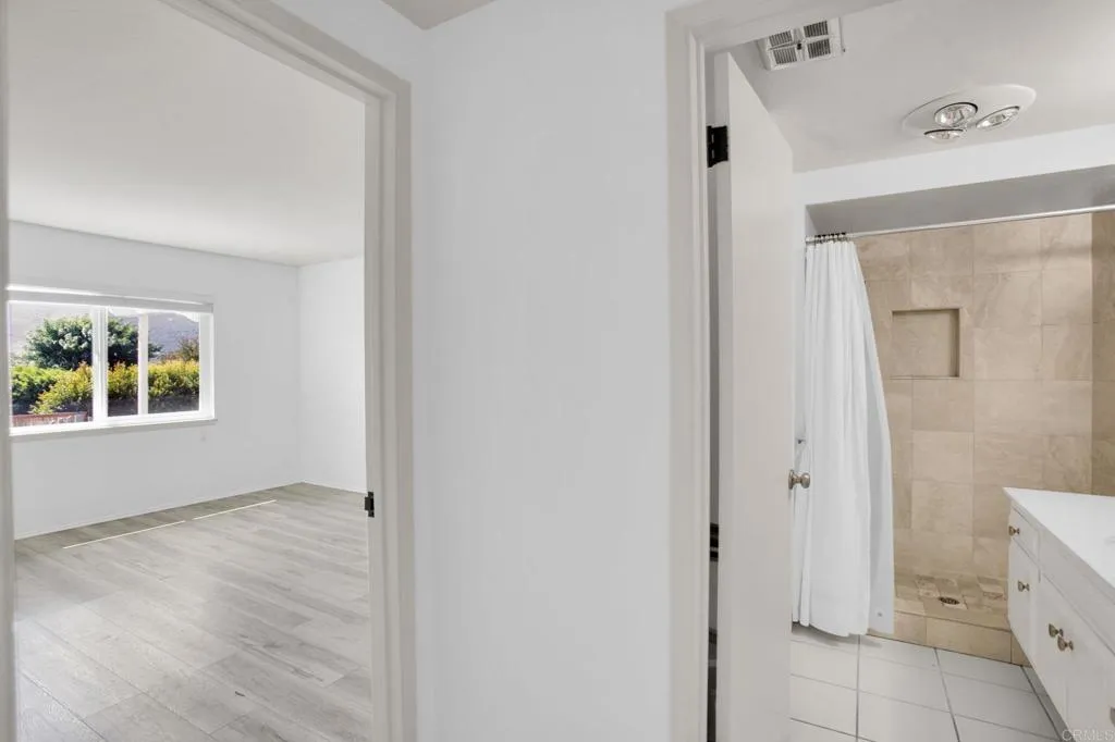 https://cdn.realtyfeed.com/cdn/127/306782787/0ea34b3e1674e81552c10e29a9469af6.webp