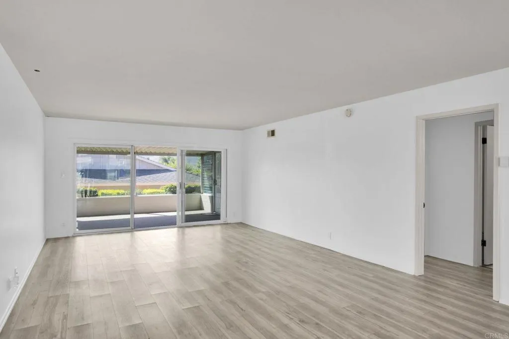 https://cdn.realtyfeed.com/cdn/127/306782787/88d479d17adc91e96644ce43509ae168.webp