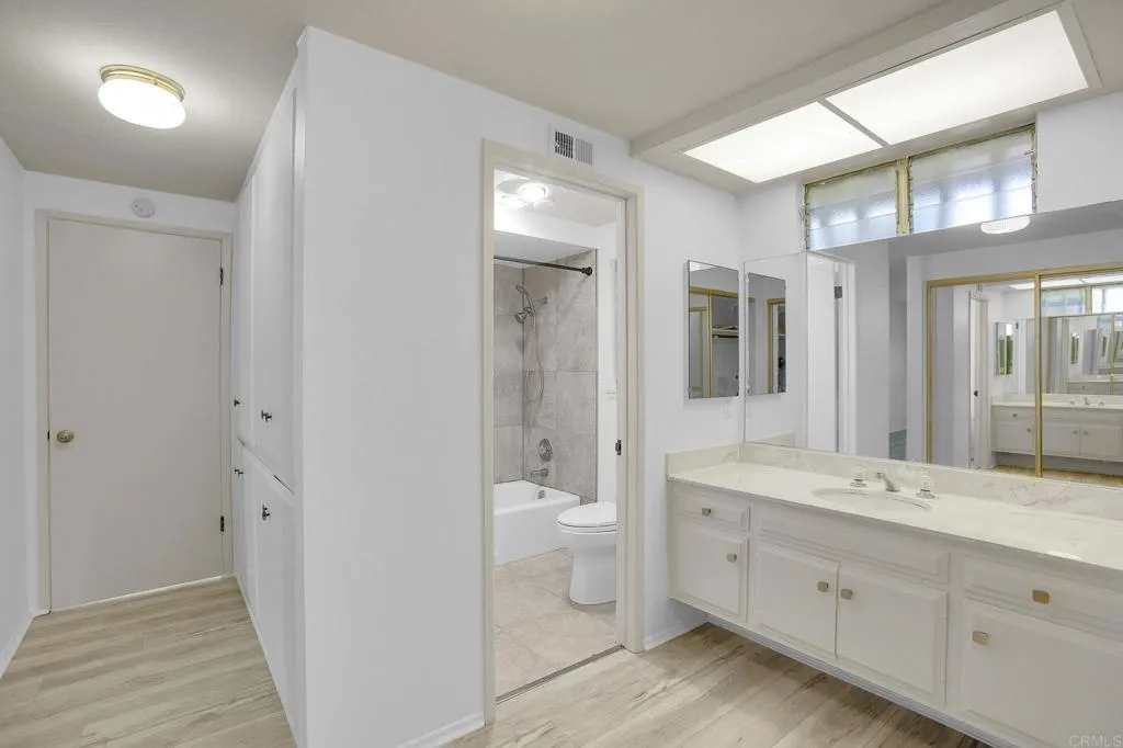 https://cdn.realtyfeed.com/cdn/127/306782787/c237dfd9455707f44d46b3d6075bc163.webp