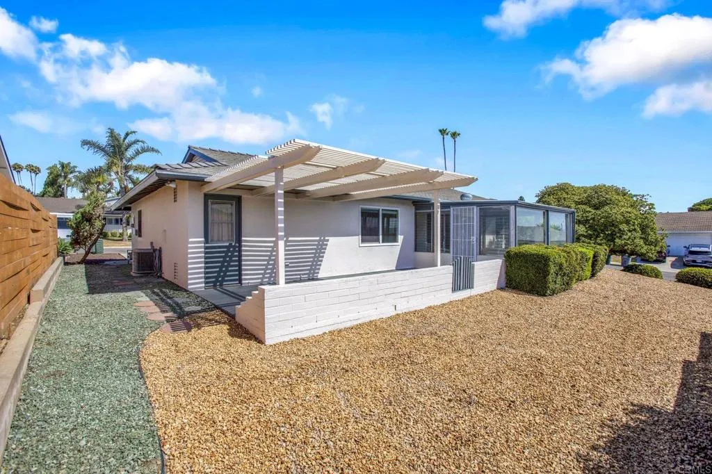 https://cdn.realtyfeed.com/cdn/127/306782787/c8c36c5bbfdc4f61b290d0d1a0b5352c.webp