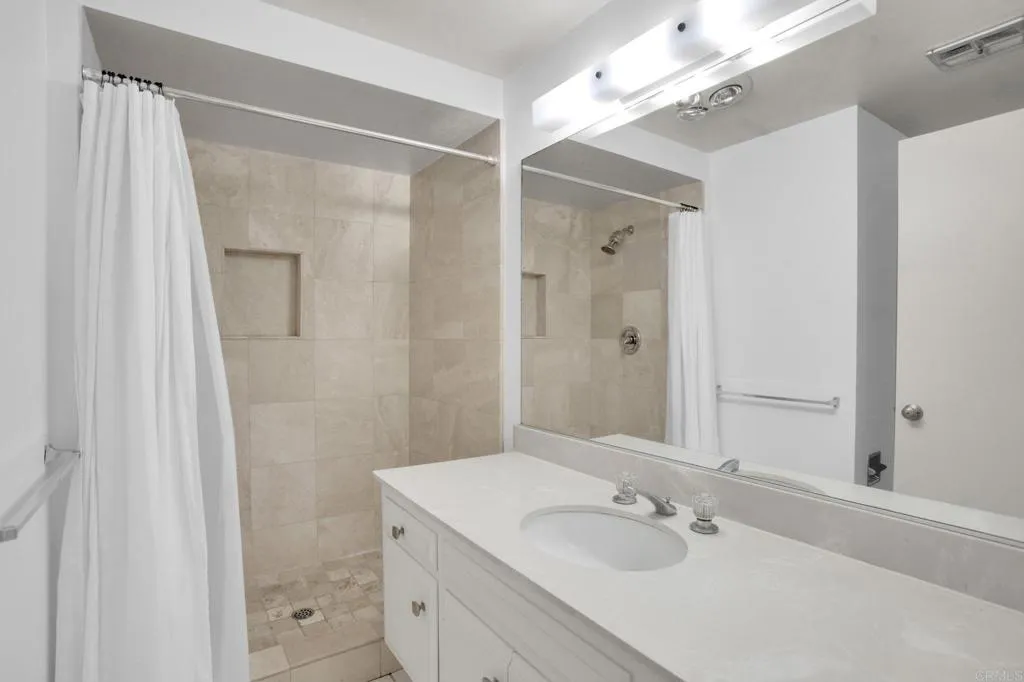 https://cdn.realtyfeed.com/cdn/127/306782787/d9f7aa713ab27d53431129d4a50a7b25.webp