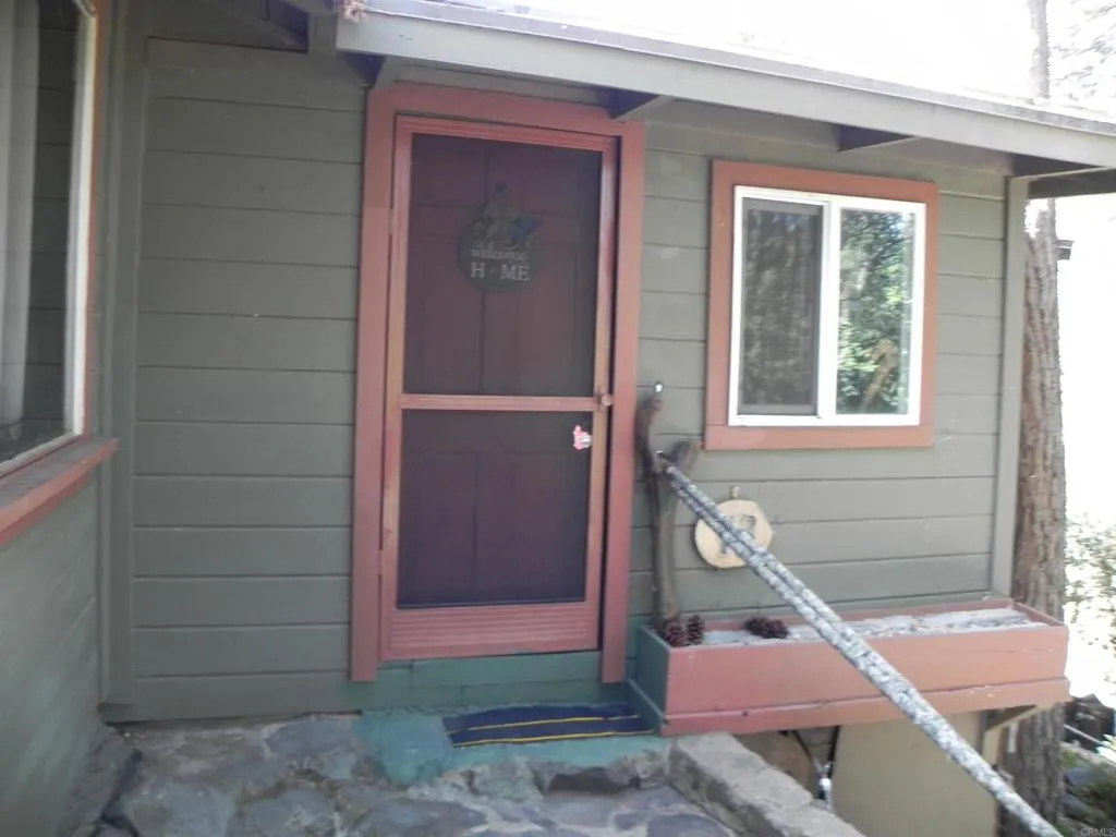 https://cdn.realtyfeed.com/cdn/127/306782879/49b617f7ab6a80fb27cd962262350eb0.webp