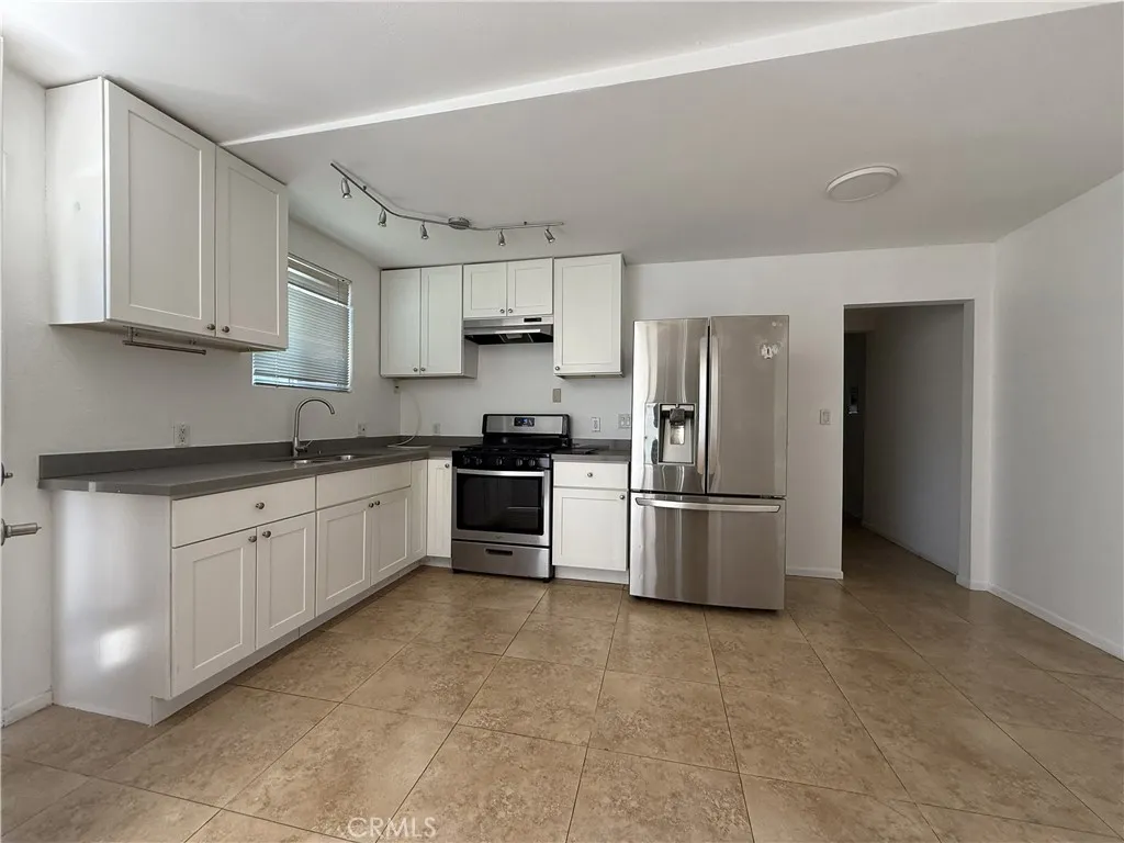 Reseda, CA 91335