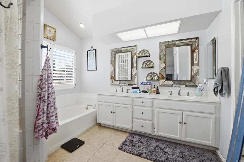 https://cdn.realtyfeed.com/cdn/127/306782900/1dc862d6d03a678e95593df87286a50a.webp