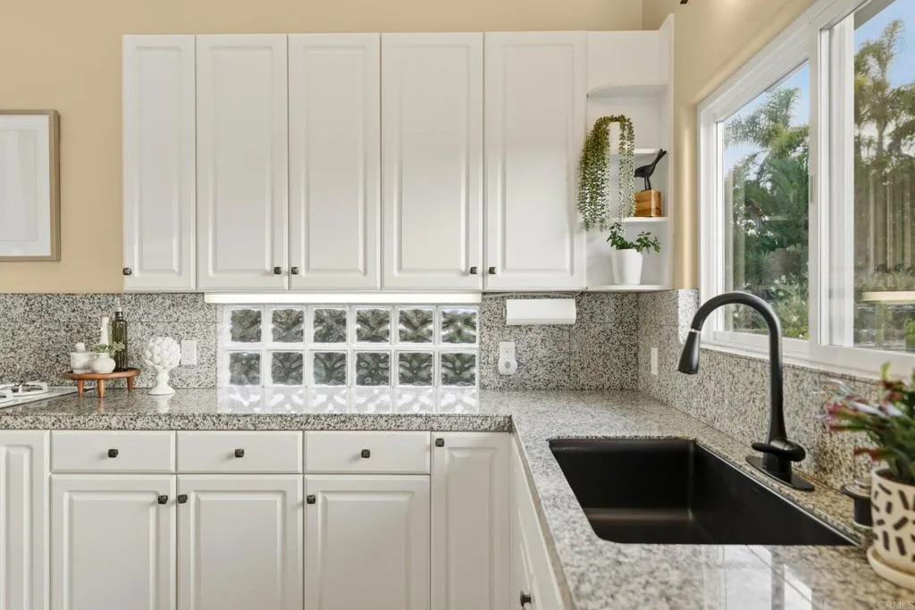 https://cdn.realtyfeed.com/cdn/127/306782946/a721341dc1e775cb7961404c1e7cae60.webp