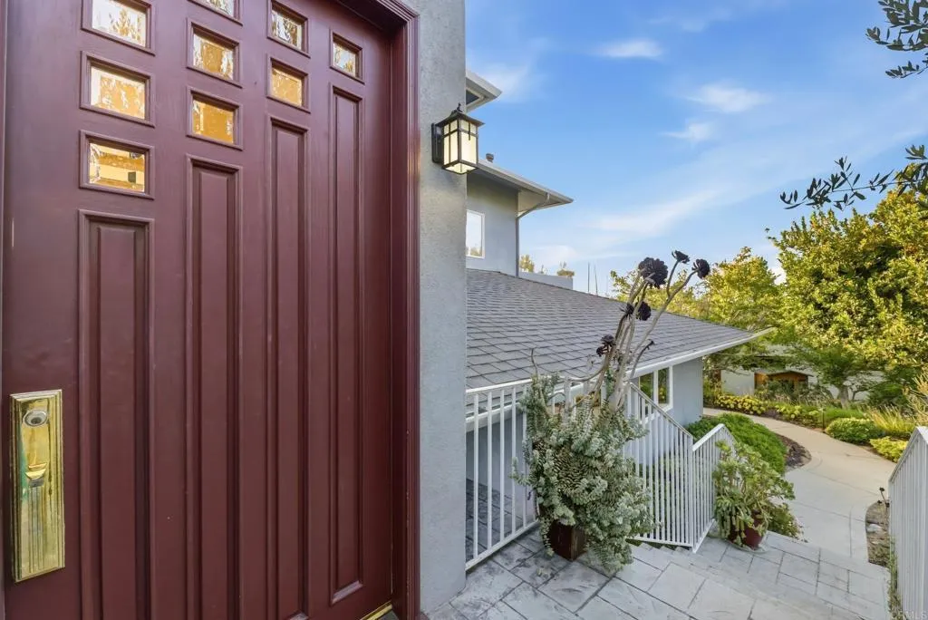 https://cdn.realtyfeed.com/cdn/127/306782946/e2a0603359f2b16998714138519cc4e4.webp