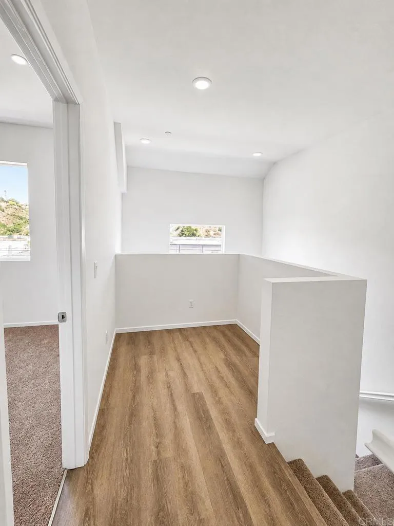 https://cdn.realtyfeed.com/cdn/127/306782991/a8021b33f4168e58ffe3a3f57cf24390.webp