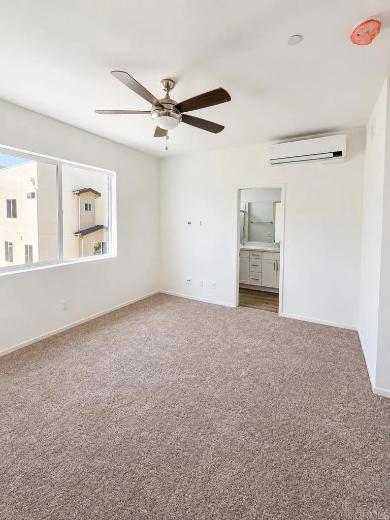 https://cdn.realtyfeed.com/cdn/127/306782991/e4e5d43d29c1c2b058077f394451e781.webp